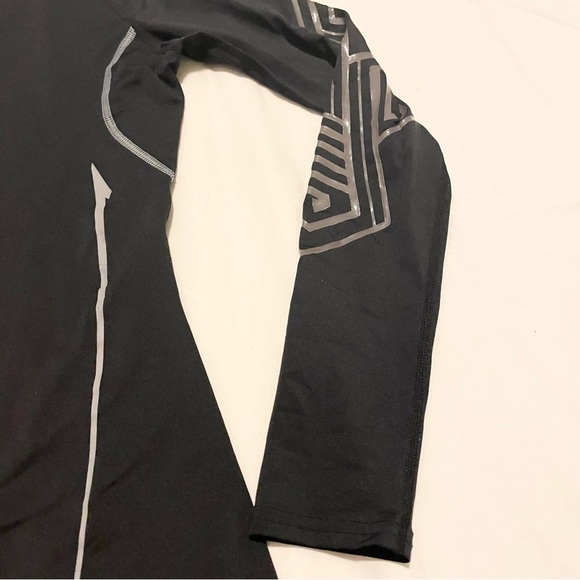 Under Armour Women's Black Long Sleeve Heatgear Top Size Small - Picture 6 of 16